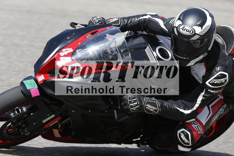 /08 17.04.2026  TZ Motorsport ADR/Gruppe gruen/440